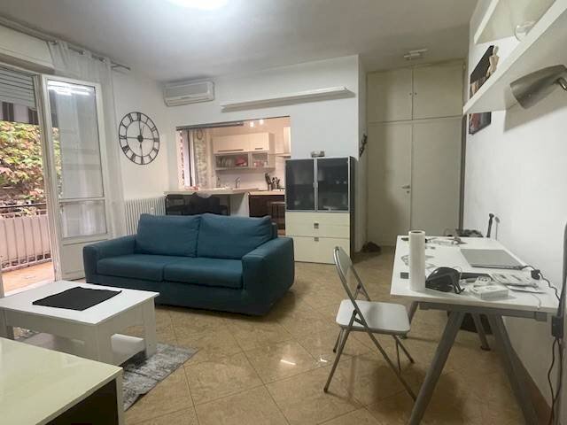 Salone - Bilocale via Giovanni Pezzotti, Milano - foto 1