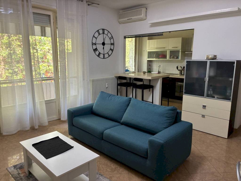 Salone - Two-room apartment via Giovanni Pezzotti, 11, Milano - photo 2