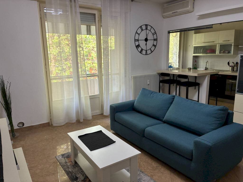 Salone - Two-room apartment via Giovanni Pezzotti, 11, Milano - photo 3