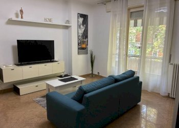Salone - Bilocale via Giovanni Pezzotti, 11, Milano - foto 1