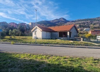 Zona - Villa via Giovanni Falcone, 22, Cogoleto - foto 1