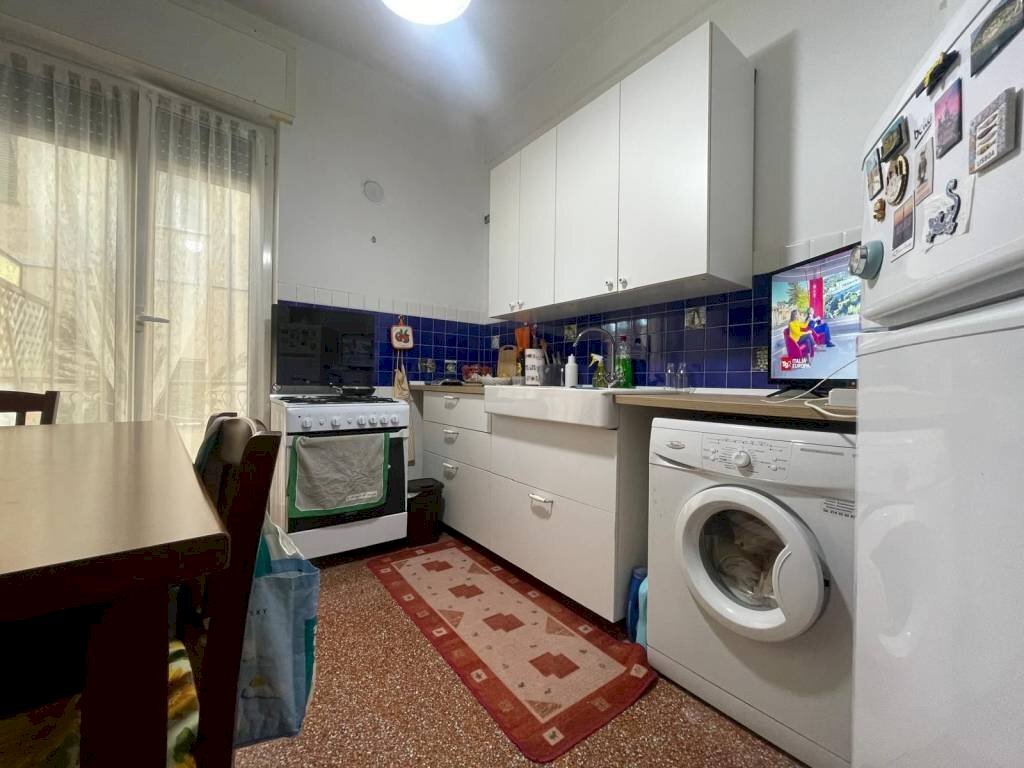 Cucina - Monolocale via Giulio Tanini, 25G, Genova (zona Borgoratti) - foto 3