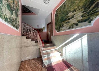 Interno palazzo - Monolocale via Giulio Tanini, 25G, Genova (zona Borgoratti) - foto 10