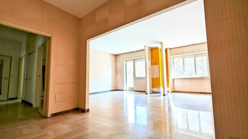 Salone - Appartamento corso Galileo Ferraris, 162, Torino (zona Crocetta) - foto 2