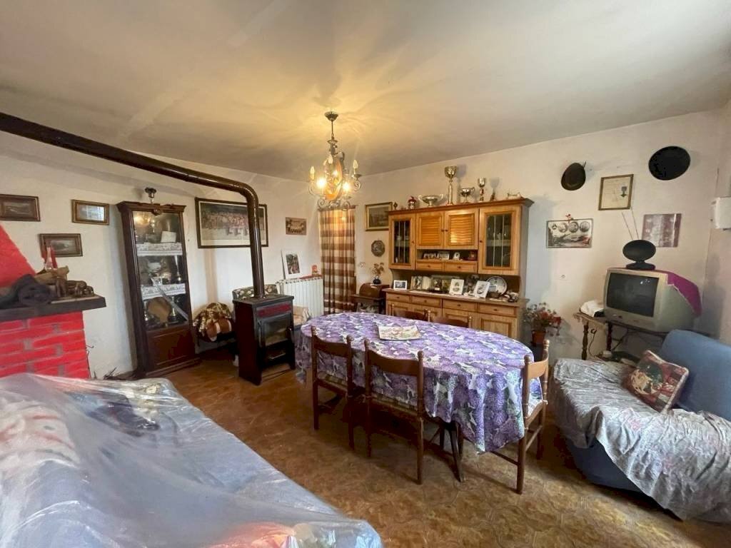 Salone - Rustico Frazione Serra, Fabbrica Curone - foto 3