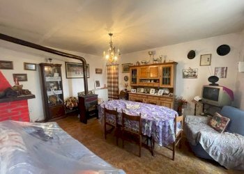 Salone - Rustico Frazione Serra, Fabbrica Curone - foto 3