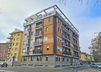 Facciata - Appartamento viale Francesco Crispi, 23, Casale Monferrato - foto 1