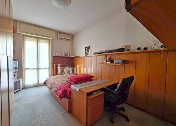 Camera da letto - Appartamento viale Francesco Crispi, 23, Casale Monferrato - foto 35