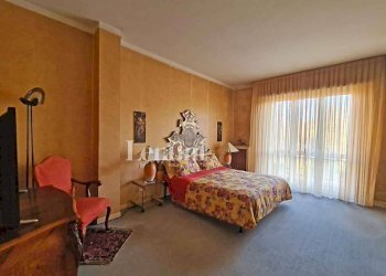 Camera da letto - Appartamento viale Francesco Crispi, 23, Casale Monferrato - foto 41