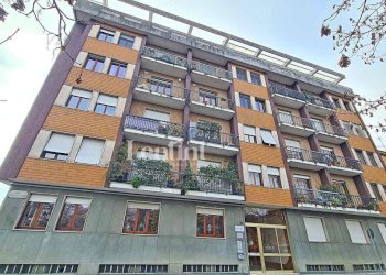 Facciata - Appartamento viale Francesco Crispi, 23, Casale Monferrato - foto 43