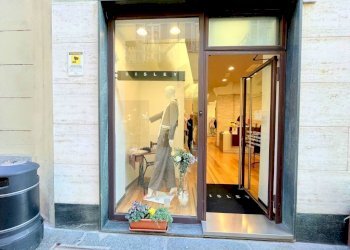 Interno palazzo - Negozio via San Martino, 11, Moncalieri - foto 3