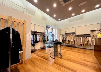 Interno non residenziale - Negozio via San Martino, 11, Moncalieri - foto 6