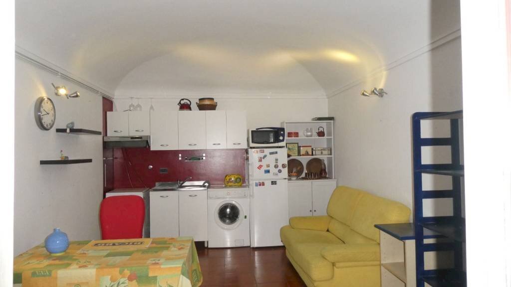 Cucina - Bilocale via della Rocca, 32, Torino (zona Centro) - foto 3