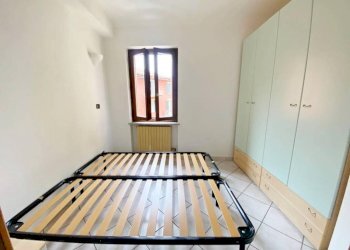 Camera da letto - Bilocale via Pietro Soresi, 10, Mondovì - foto 5