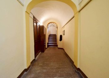 Interno palazzo - Four-room apartment via Giovan Battista Vico, 51, Mondovì - photo 2