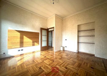 Foto 2 - Trilocale VIA SCHIAPARELLI
 
34, Cuneo - foto 2