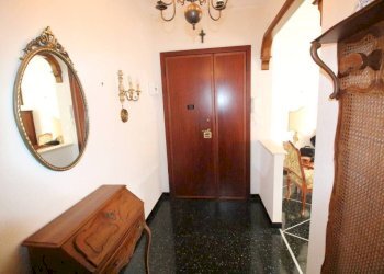 Ingresso - Quadrilocale via Taggia, 6, Genova (zona Prà) - foto 3