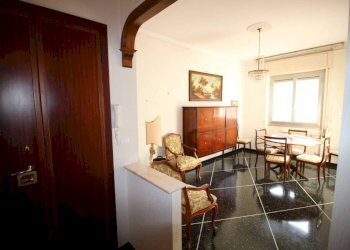 Ingresso - Quadrilocale via Taggia, 6, Genova (zona Prà) - foto 5