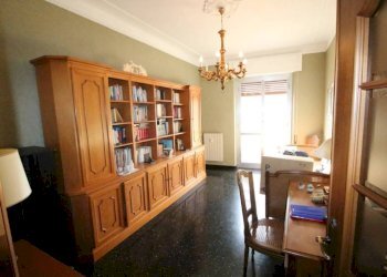 Sala da pranzo - Quadrilocale via Taggia, 6, Genova (zona Prà) - foto 7