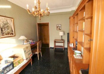 Camera da letto - Quadrilocale via Taggia, 6, Genova (zona Prà) - foto 14