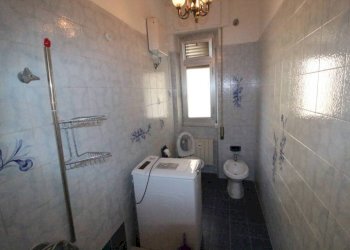 Bagno - Quadrilocale via Taggia, 6, Genova (zona Prà) - foto 22