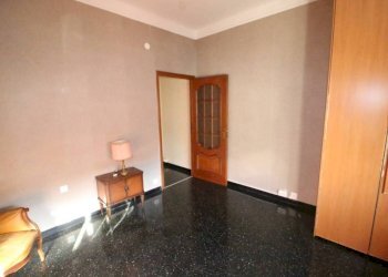 Camera da letto - Quadrilocale via Taggia, 6, Genova (zona Prà) - foto 30