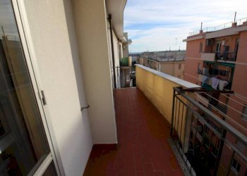Balcone - Quadrilocale via Taggia, 6, Genova (zona Prà) - foto 35