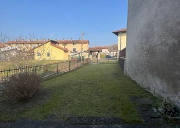 Giardino - Casa indipendente via Celeste Vanoni, Casale Litta - foto 11