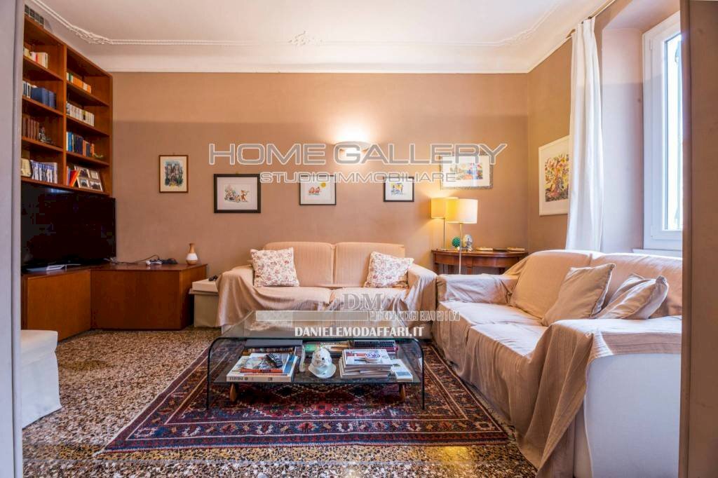 Salone - Appartamento via Aldo Acquarone, Genova (zona Castelletto) - foto 1