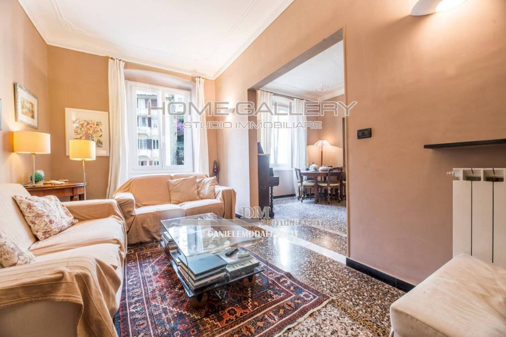 Salone - Appartamento via Aldo Acquarone, Genova (zona Castelletto) - foto 3