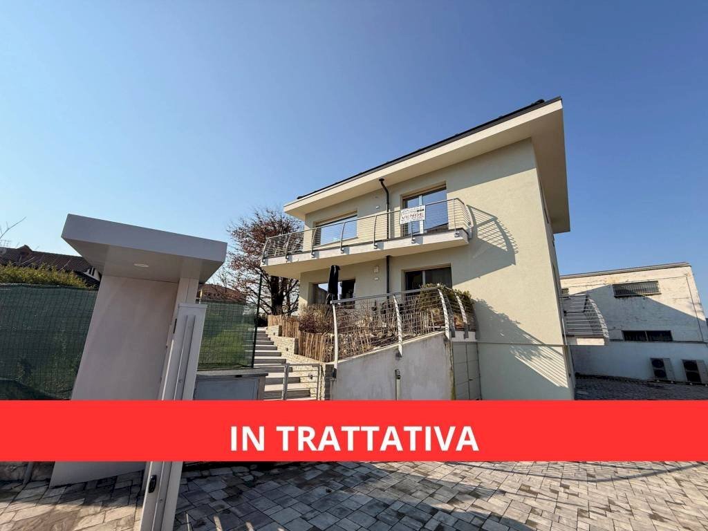 Facciata - Four-room apartment via Racconigi, 16, Carmagnola - photo 1