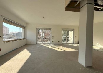 Soggiorno - Four-room apartment via Racconigi, 16, Carmagnola - photo 21