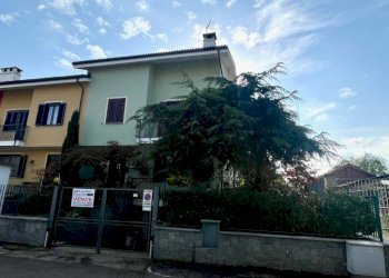Facciata - Villa via Don Giulio Ardizzone, 6, Carmagnola - foto 5