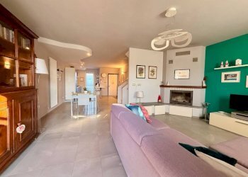 Salone - Villa a Schiera via Don Giulio Ardizzone, 38, Carmagnola - foto 12