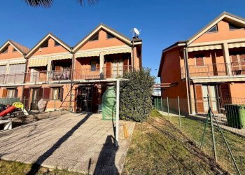 Facciata - Villa a Schiera via Don Giulio Ardizzone, 38, Carmagnola - foto 43