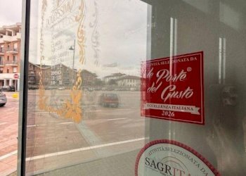 Interno non residenziale - Pasticceria piazza 2 Giugno, 11/1, Vinovo - foto 2