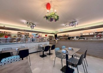 Interno non residenziale - Pasticceria piazza 2 Giugno, 11/1, Vinovo - foto 5