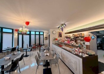 Interno non residenziale - Pasticceria piazza 2 Giugno, 11/1, Vinovo - foto 9