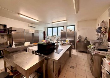 Interno non residenziale - Pasticceria piazza 2 Giugno, 11/1, Vinovo - foto 14