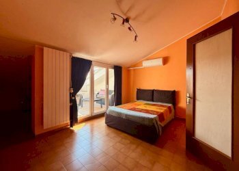 Camera da letto - Quadrilocale largo Prati, 2, Villastellone - foto 32