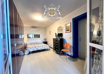 Camera da letto - Quadrilocale via Napoleone Bonaparte, 50, Alassio - foto 17