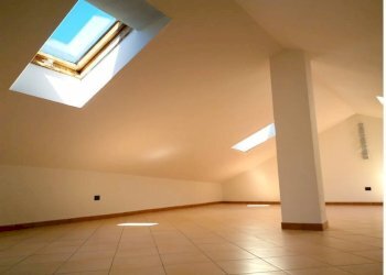 Stanza non arredata - Attico corso Dello Statuto, 2A, Mondovì - foto 7