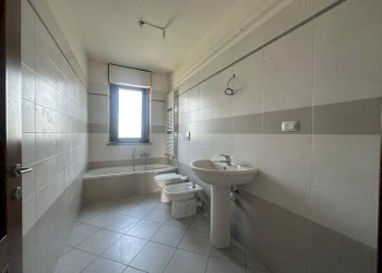 Bagno - Quadrilocale via Gioacchino Rossini, 1, Beinasco - foto 13