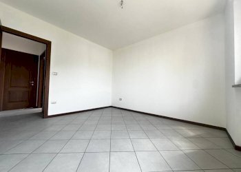 Camera da letto - Quadrilocale via Gioacchino Rossini, 1, Beinasco - foto 17