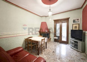Sala da pranzo - Appartamento via pozzo San Paolo
 
40, Monte San Giovanni Campano - foto 15