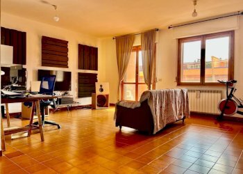 Salone - Appartamento via Tazio Nuvolari, Roma - foto 1