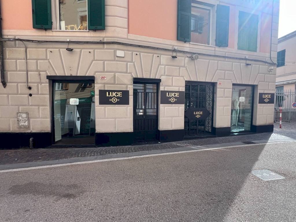 Zona - Negozio via Guglielmo Oberdan, 109, Genova (zona Nervi) - foto 1