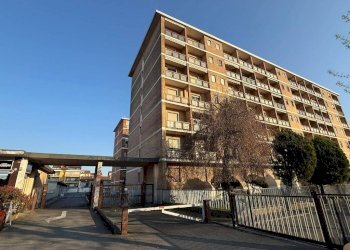 Facciata - Box via Saverio Mercadante, 96, Torino (zona Regio Parco) - foto 1