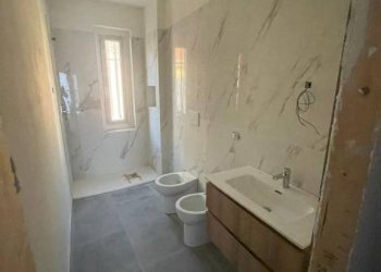 Bagno - Two-room apartment via San Lorenzo, Alessandria - photo 11