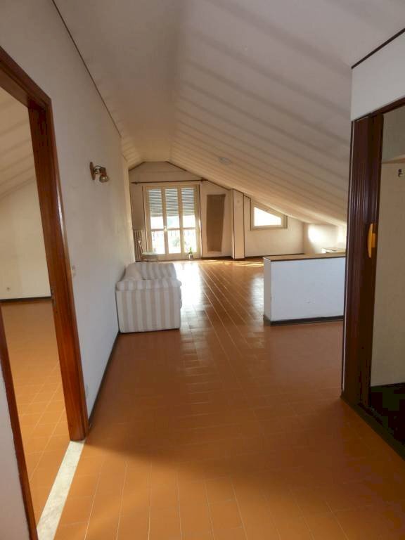 Disimpegno - Bilocale corso Enotria, Alba - foto 1